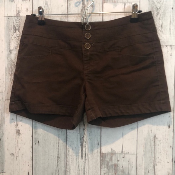 Copper Key Cuffed Soft Shorts 7 - Picture 1 of 9